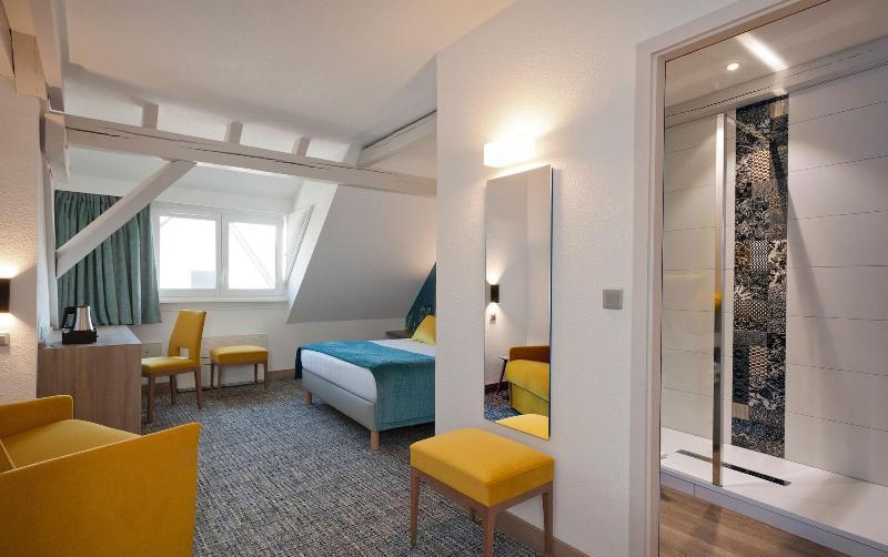 Aux Deux Clefs Hostellerie Groff Biesheim Екстериор снимка